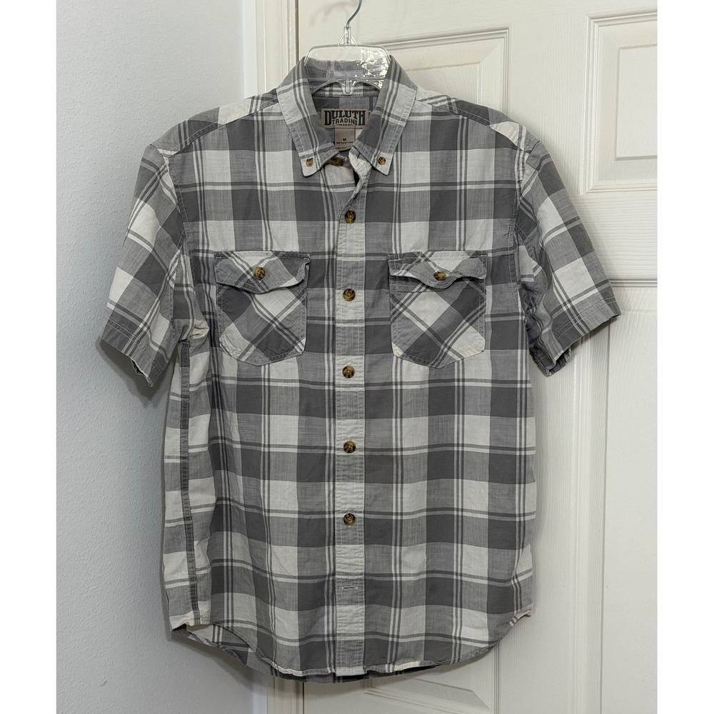 Duluth Trading Co‎ Mens sz M Grey Plaid Short Sleeve Button Down Shirt Workwear